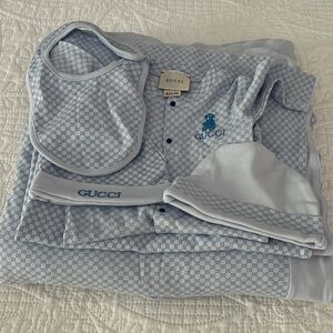 Gucci baby new born set